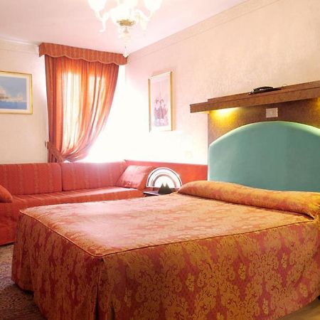 Antica Casa Carettoni Ξενοδοχείο Βενετία Δωμάτιο φωτογραφία