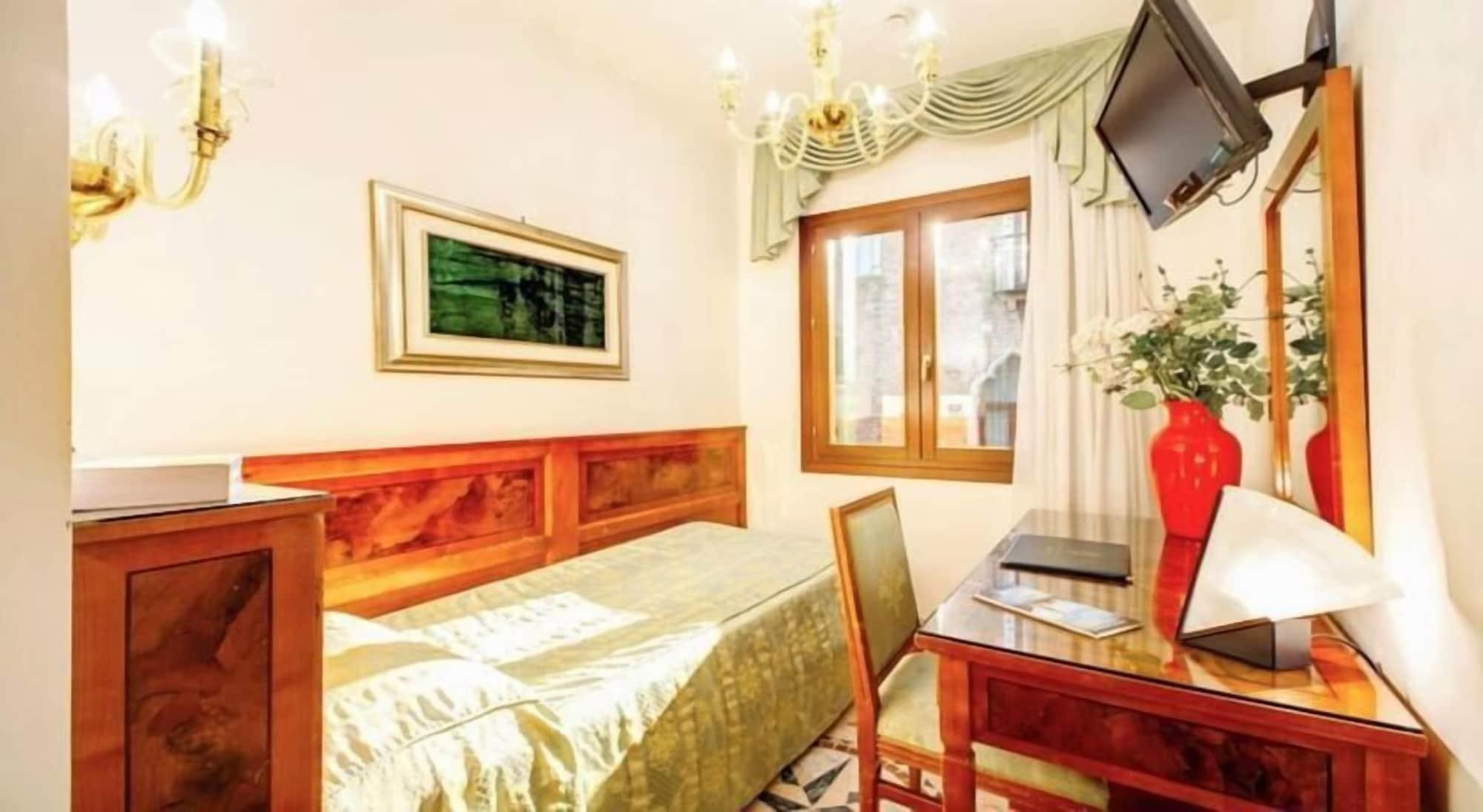 Antica Casa Carettoni Ξενοδοχείο Βενετία Εξωτερικό φωτογραφία